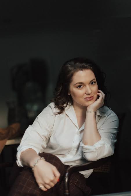 Jennifer Stone portrait today